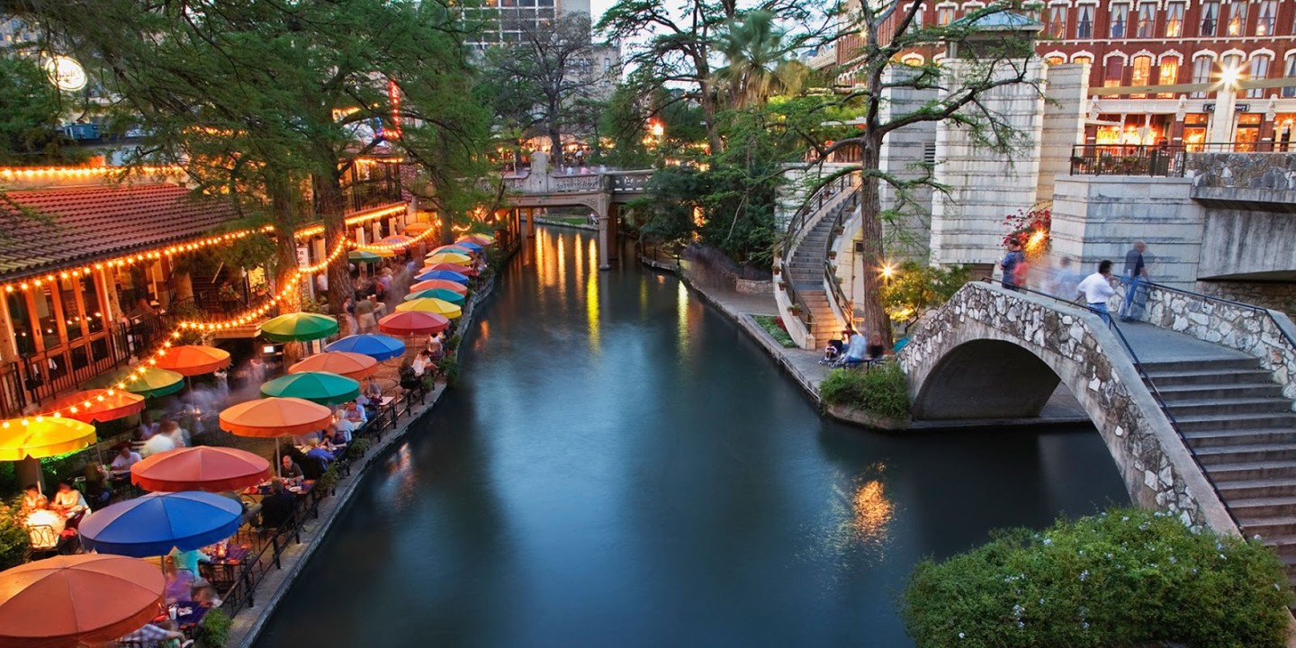 GI 200440484 001 SanAntonio Riverwalk 1